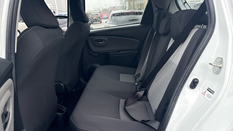 Toyota Yaris 1.5 Hybrid Icon Tech 5dr CVT Hybrid Hatchback